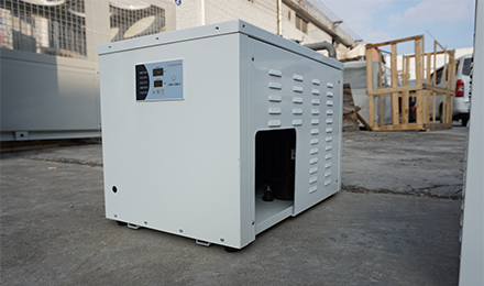 空氣進入水冷工業冷水機中的危害